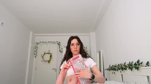 Snapshot of elizathemodel chatting on 04/28/26, 03:06 Eliza online show from 04/28/26, 03:06