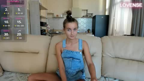 Eliz                               online show from 09/13/25, 08:03