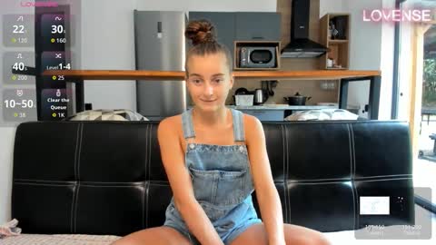 Eliz                               online show from 10/25/25, 10:12