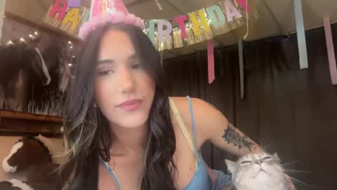 Ella online show from 04/23/26, 02:19