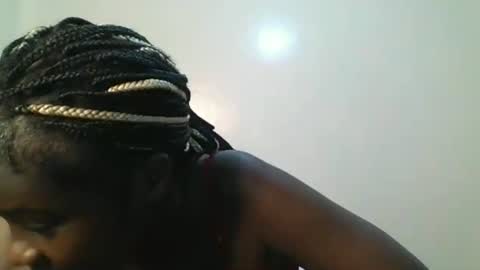 ella8_ online show from 06/30/26, 08:15