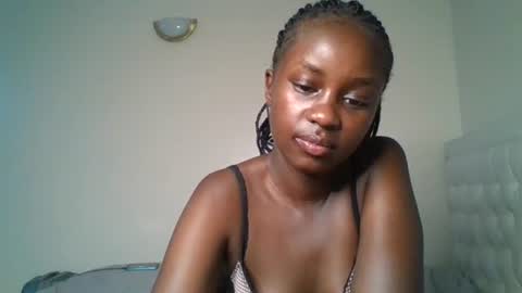ella8_ online show from 07/24/26, 12:08