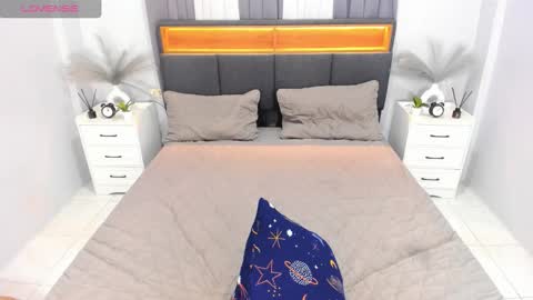 Snapshot of ella______ chatting on 11/04/25, 09:14 Ella online show from 11/04/25, 09:14