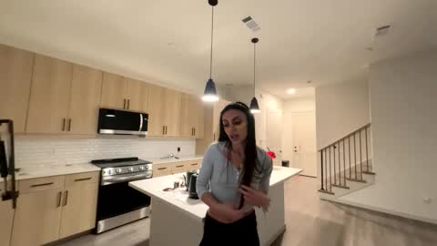 ella_ella_ella_ay online show from 01/13/26, 12:38