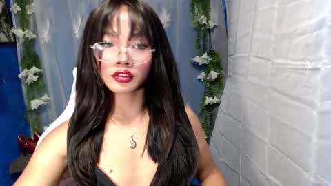 Snapshot of ella_fuma chatting on 10/31/25, 02:23 Ella online show from 10/31/25, 02:23