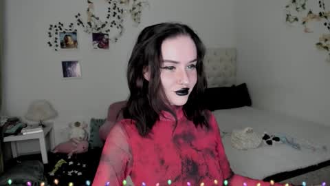 ELLA online show from 12/21/25, 09:16