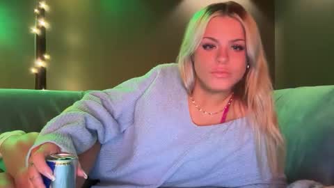 Ella online show from 01/15/26, 05:23