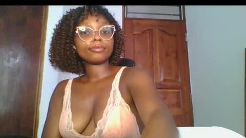 Ella online show from 03/10/25, 10:48