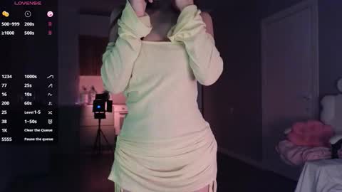 Lee online show from 09/24/25, 02:26