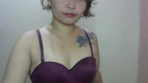 Snapshot of ella_lee15x chatting on 05/29/26, 10:57 ella lee15x online show from 05/29/26, 10:57