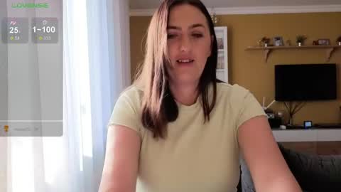 Snapshot of ella_max_live chatting on 04/15/26, 05:58 Ella Max online show from 04/15/26, 05:58