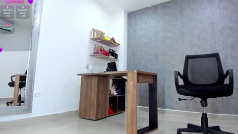 Snapshot of ella_pride1 chatting on 01/31/25, 03:44 Maria Guys Ill be gone for a few days Ill be back soon online show from 01/31/25, 03:44