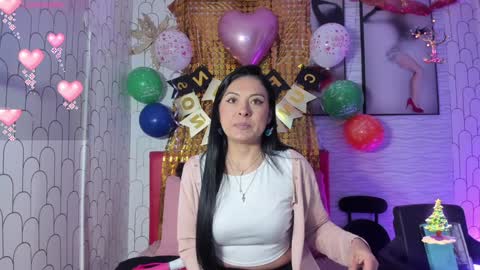 Snapshot of ella_rouse1 chatting on 12/10/24, 11:54 ella rouse online show from 12/10/24, 11:54