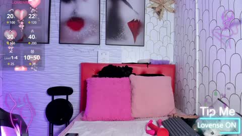 Snapshot of ella_rouse1 chatting on 01/24/25, 11:59 ella rouse online show from 01/24/25, 11:59
