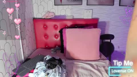 Snapshot of ella_rouse1 chatting on 03/07/25, 04:33 ella rouse online show from 03/07/25, 04:33