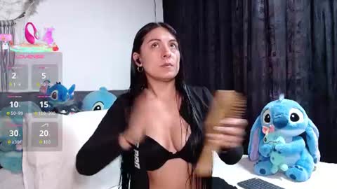 Snapshot of ella_rouse1 chatting on 06/19/26, 12:20 ella rouse online show from 06/19/26, 12:20