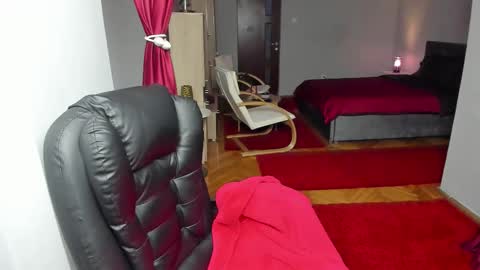 Ella online show from 11/10/25, 06:07