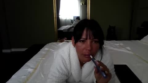 Ella online show from 06/03/26, 06:49