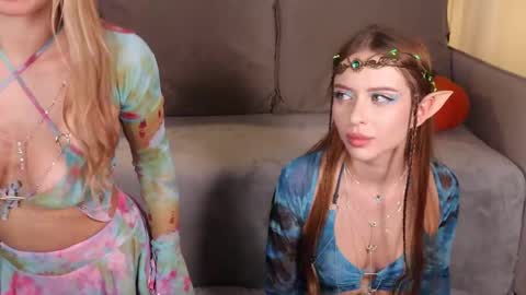 Ella online show from 10/31/25, 09:05