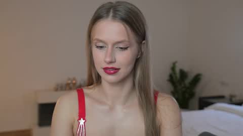 Ella online show from 06/04/26, 06:47