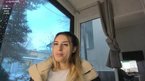 ella_vee online show from 01/15/26, 06:07