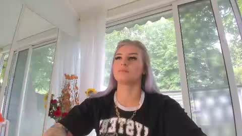 ella_vee online show from 07/21/26, 05:54