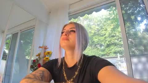 ella_vee online show from 07/26/26, 04:31