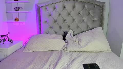 Snapshot of ellaamuller chatting on 12/05/24, 09:06 Ellaa Muller online show from 12/05/24, 09:06