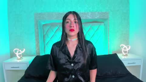 Snapshot of ellaamuller chatting on 01/11/25, 01:48 Ellaa Muller online show from 01/11/25, 01:48