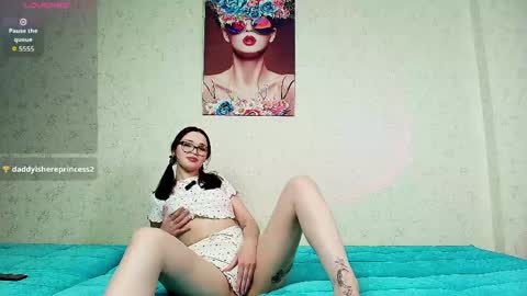 Ella online show from 04/23/26, 08:33