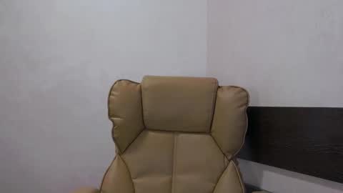 Ella online show from 03/17/26, 06:39