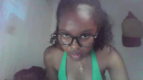 ellah245 online show from 02/14/26, 01:08