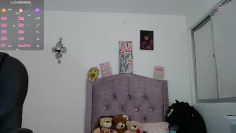 Snapshot of ellajonz chatting on 07/03/26, 04:08 Ella Amoneth online show from 07/03/26, 04:08