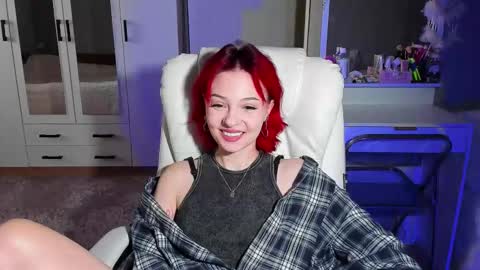 Snapshot of ellales chatting on 11/01/25, 06:48 ellales online show from 11/01/25, 06:48