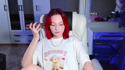 Snapshot of ellales chatting on 02/18/26, 08:21 ellales online show from 02/18/26, 08:21