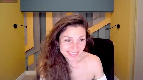 EllaLongs online show from 02/19/25, 12:33