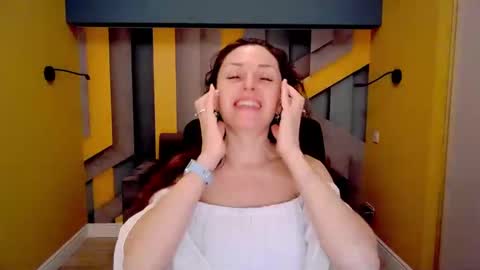 EllaLongs online show from 02/22/25, 12:29