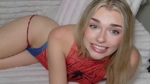Snapshot of ellalowe chatting on 05/21/26, 11:12 ellalowe online show from 05/21/26, 11:12