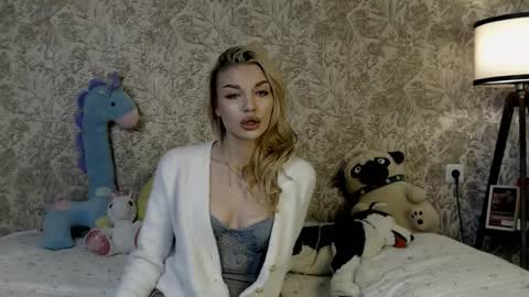 ellamilla online show from 11/21/25, 10:58