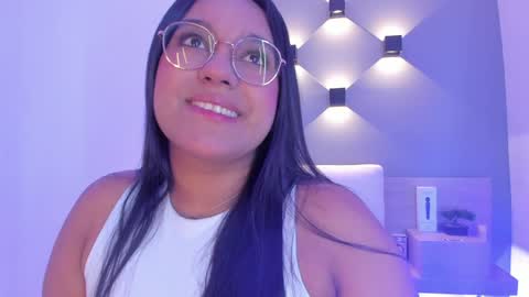 Ella online show from 01/28/25, 04:50