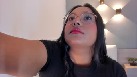 Ella online show from 09/19/25, 11:11