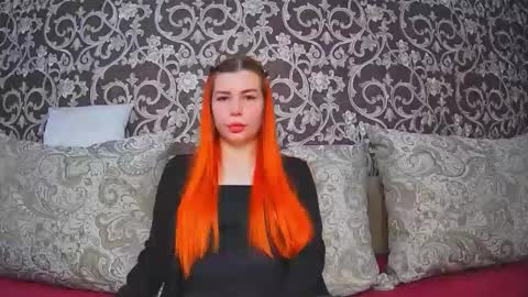 Snapshot of ellanuar chatting on 11/12/25, 03:18 EllaNuar online show from 11/12/25, 03:18