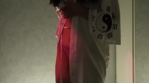 Ella online show from 09/15/25, 08:25