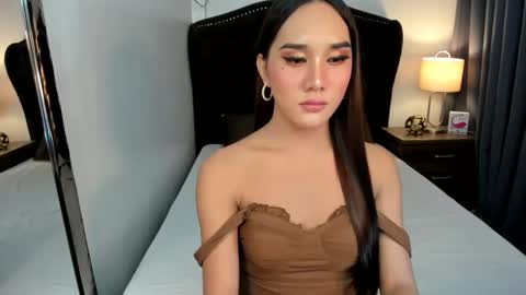 Sophia online show from 12/10/24, 06:28