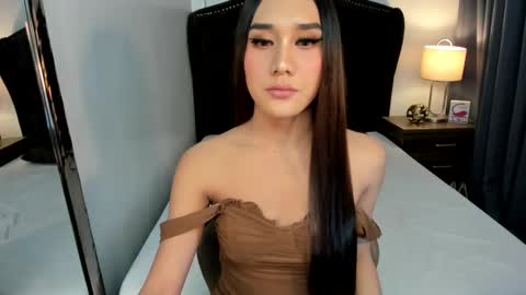 Sophia online show from 12/12/24, 06:31