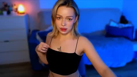 Ella online show from 11/10/25, 05:17