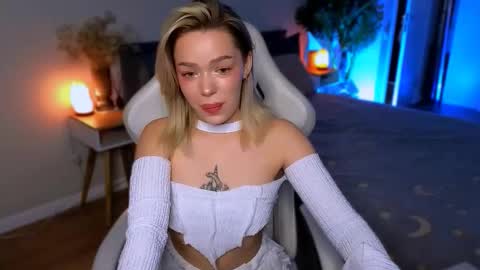 Ella online show from 01/14/26, 05:57