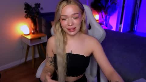 Ella online show from 04/08/26, 06:13