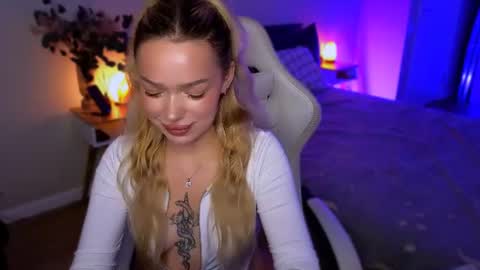 Ella online show from 08/03/26, 06:34