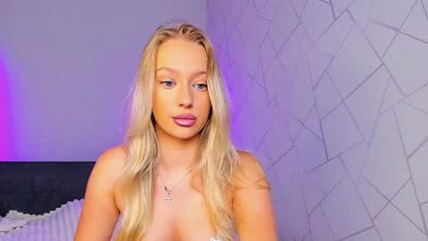 Snapshot of elldiana chatting on 07/06/26, 01:57 elldiana online show from 07/06/26, 01:57